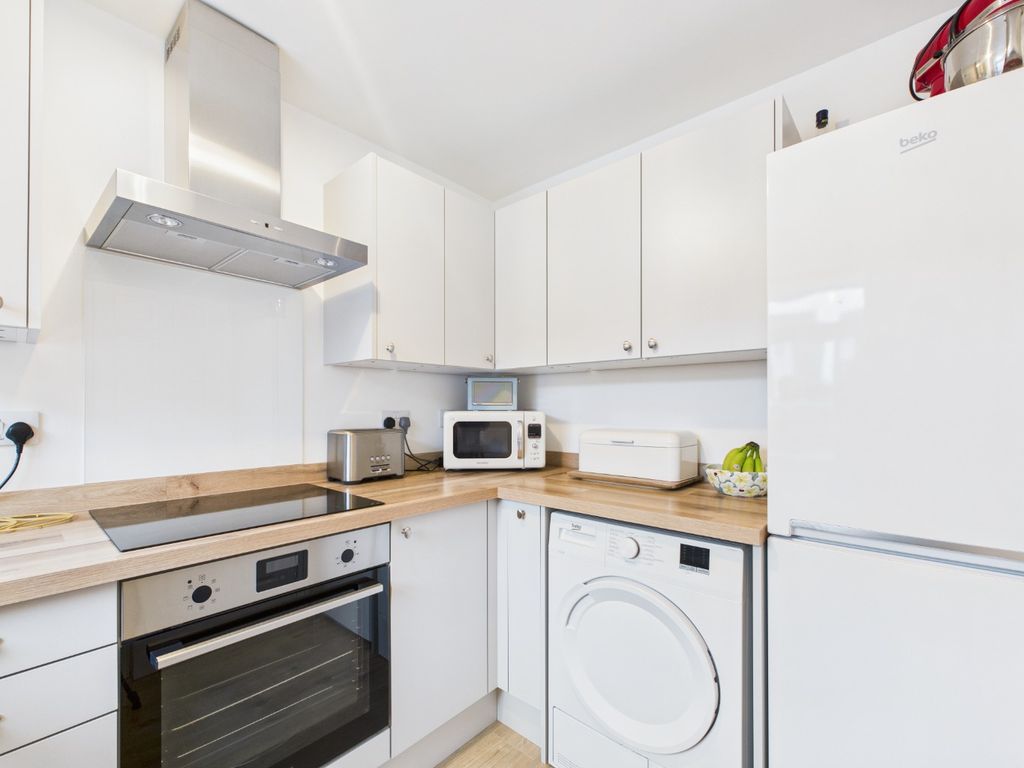 Property photo 3 of 13 4721595