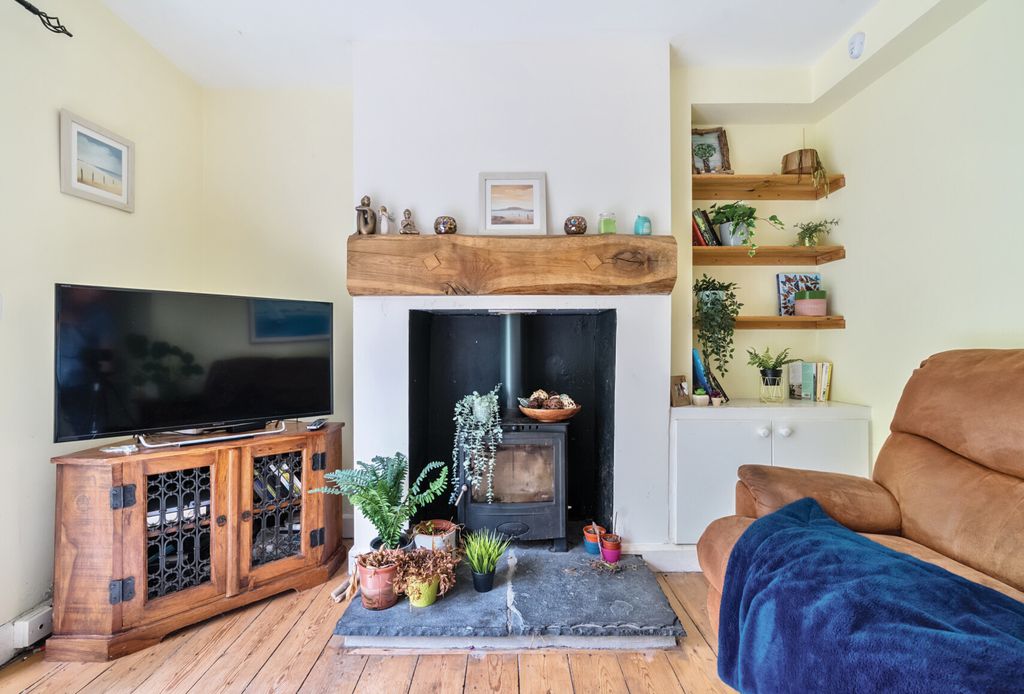 Property photo 3 of 22 1332745-12-68887A...