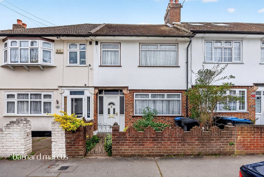 Property photo 1 of 18