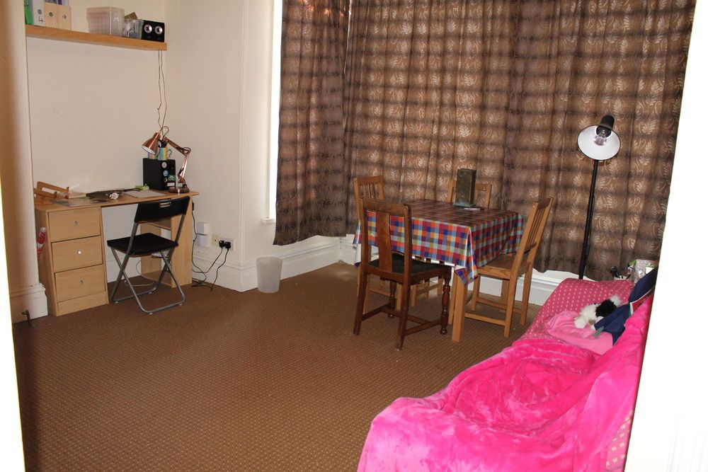 Property photo 1 of 3