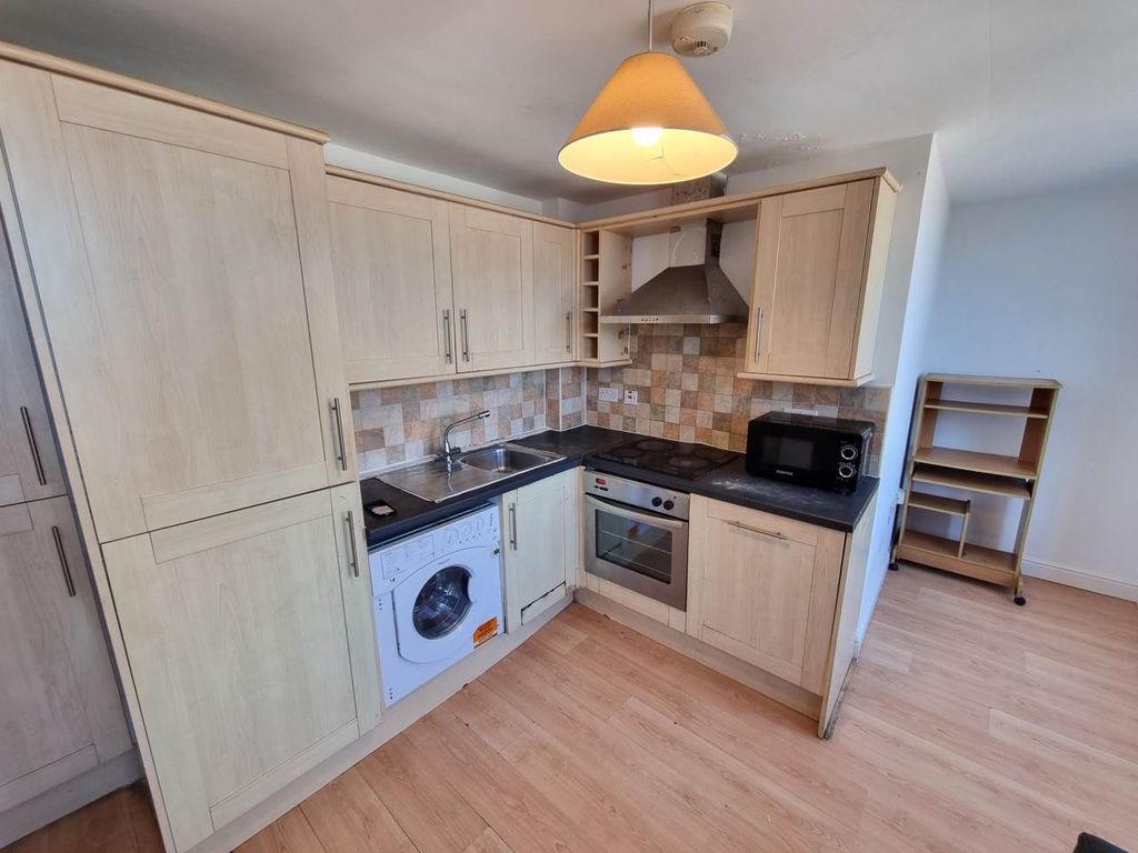 Property photo 3 of 8 20250520_133825
