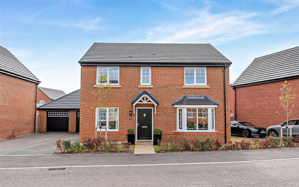 Property photo 1 of 15 33 Neptune Strret