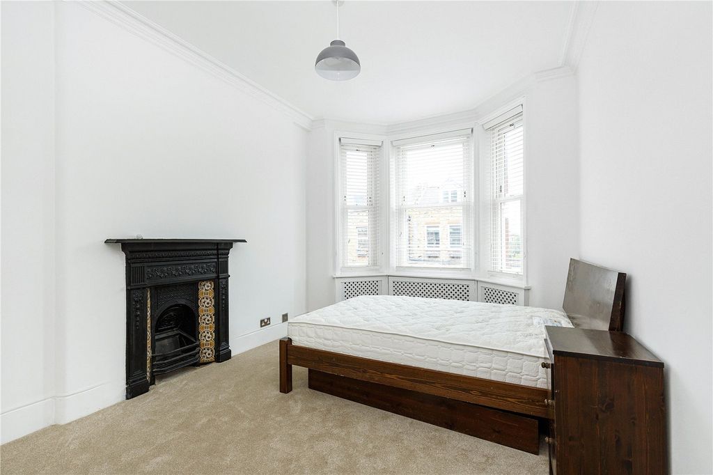 Property photo 3 of 5