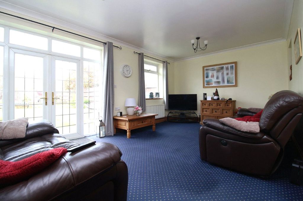 Property photo 3 of 16 Picture No. 21