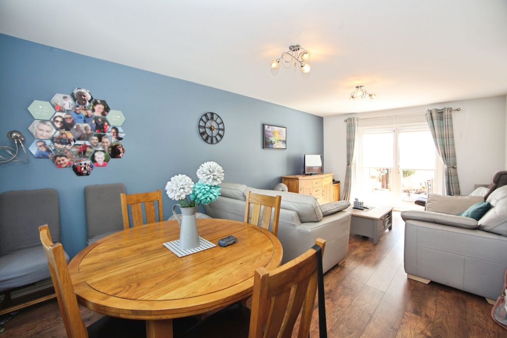 Property photo 2 of 34 Img_5309