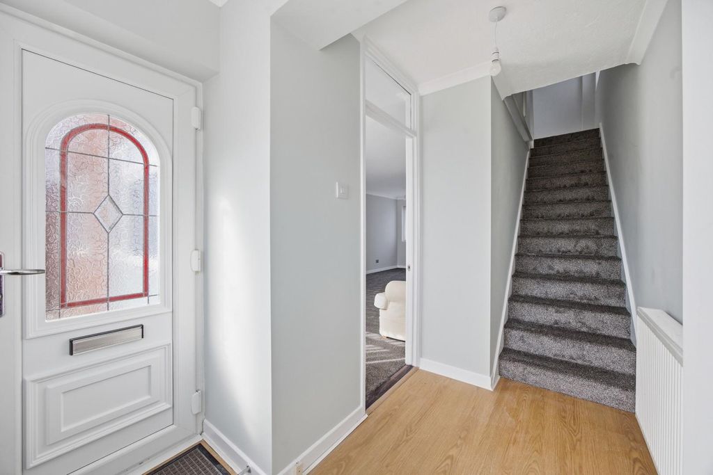 Property photo 2 of 24