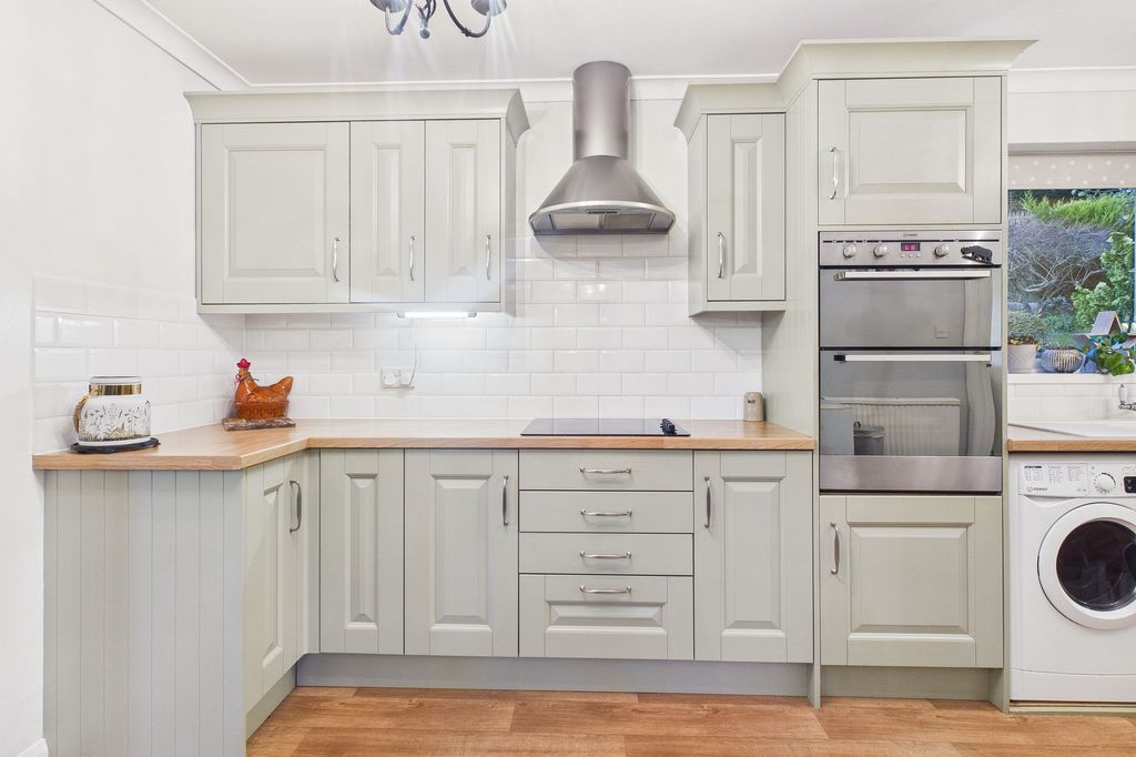 Property photo 2 of 26