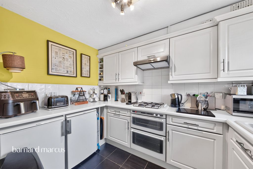 Property photo 3 of 18