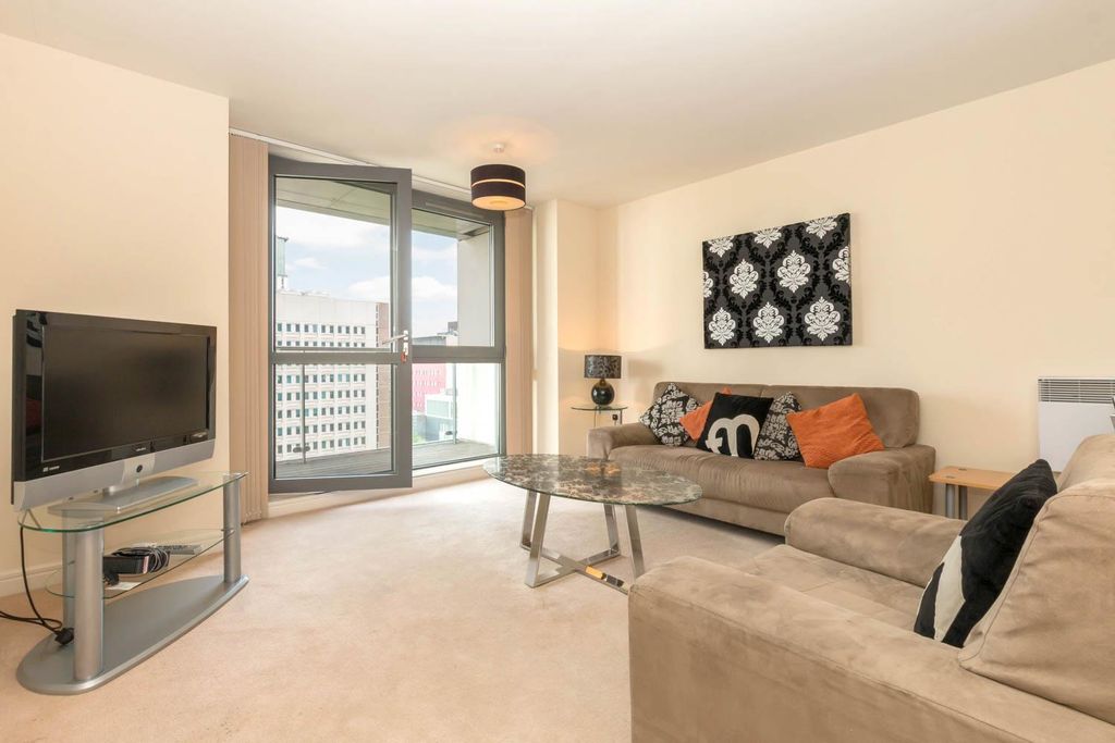 Property photo 1 of 11 Living Area