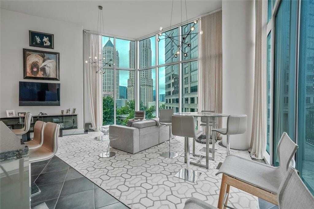 Property photo 1 of 31