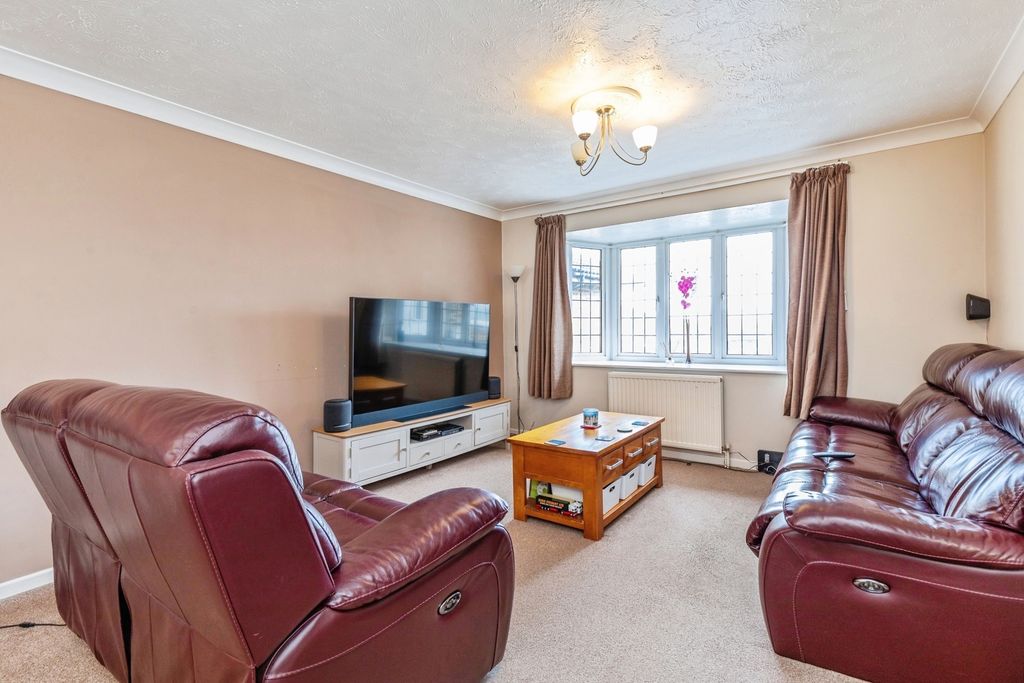 Property photo 2 of 18 Pbox-Img.Jpg