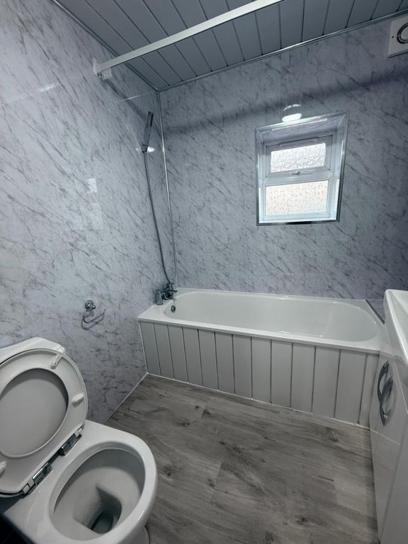 Property photo 2 of 11 Gallery