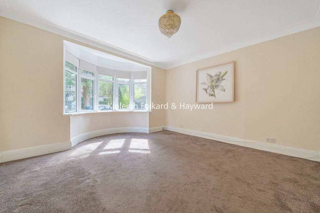 Property photo 1 of 13 Picture No. 12