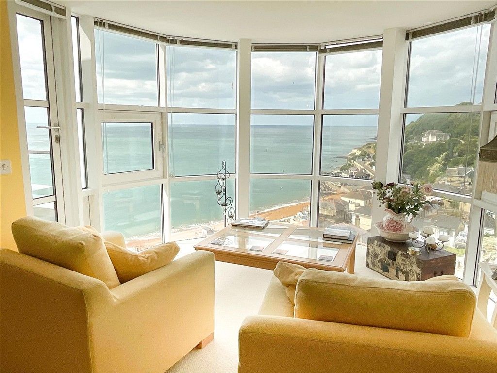 Property photo 2 of 15 Snug