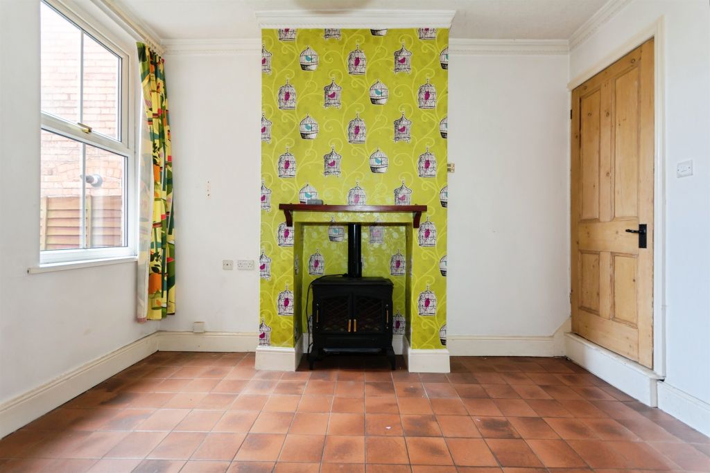 Property photo 3 of 27