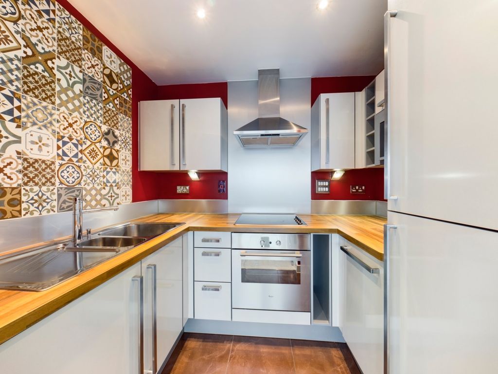 Property photo 2 of 8