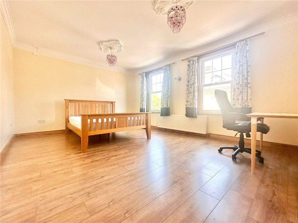 Property photo 1 of 8 Bedroom