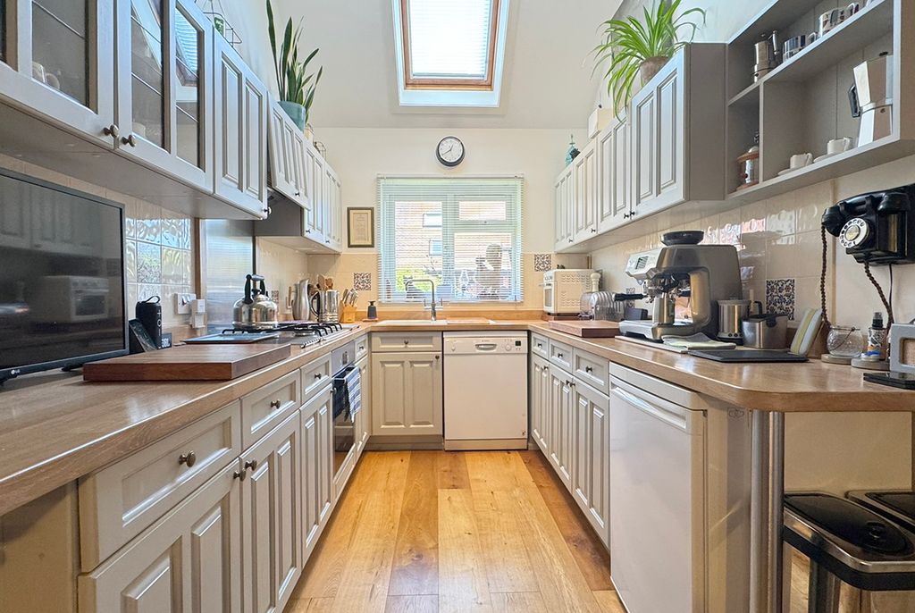 Property photo 2 of 13 35 CC Kitchen