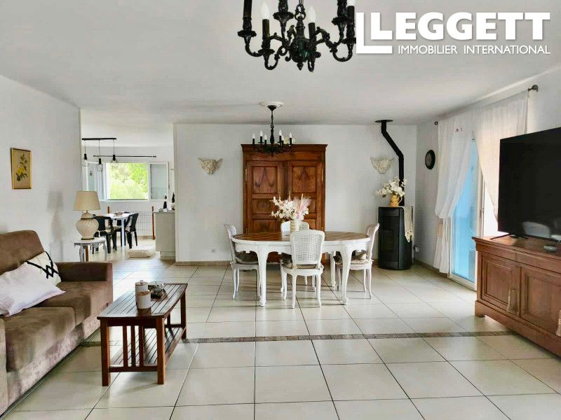 Property photo 2 of 10