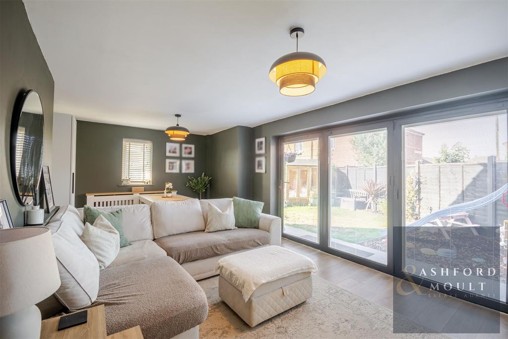 Property photo 3 of 35 Ashford-13.Jpg