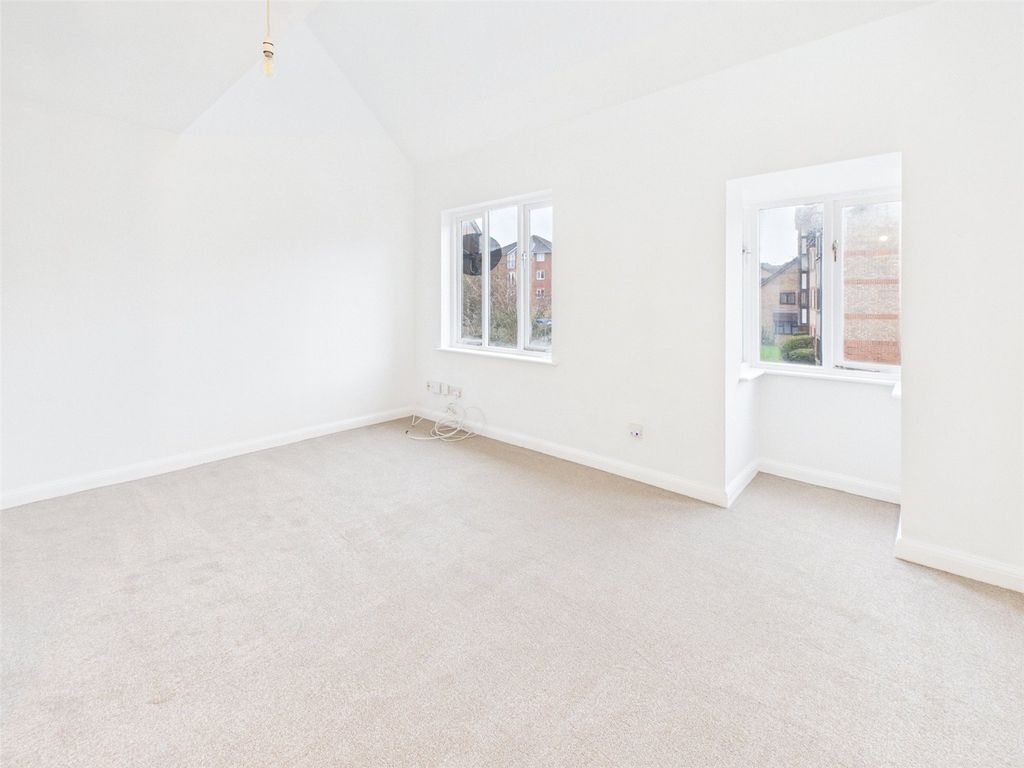 Property photo 2 of 8 Picture No. 01