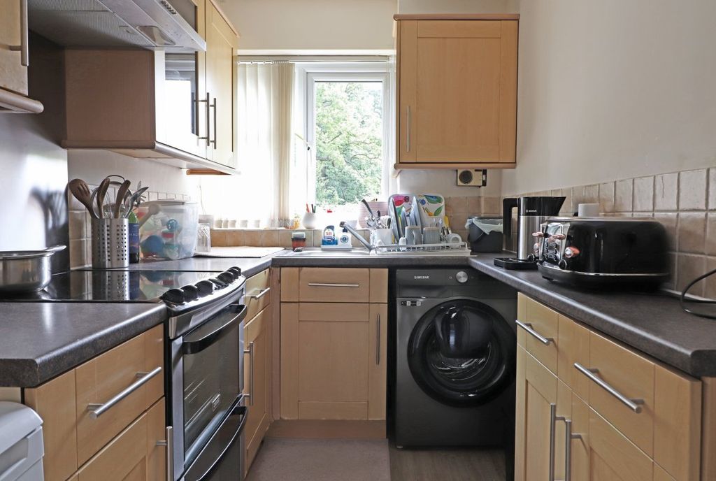 Property photo 2 of 9