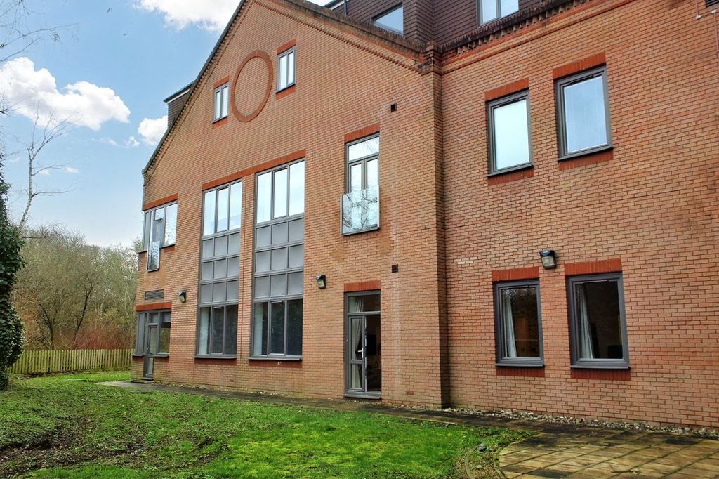 Property photo 1 of 9 1