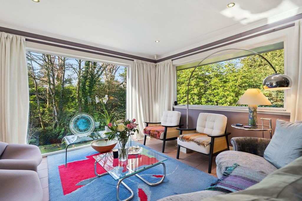 Property photo 3 of 39