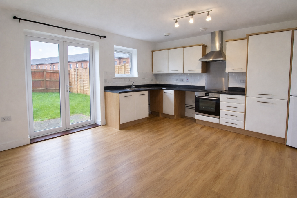 Property photo 2 of 20 Kitchen