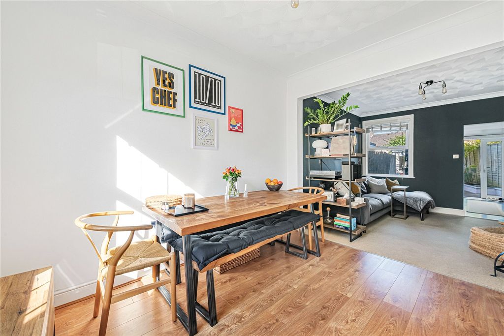 Property photo 2 of 16 Picture No. 10