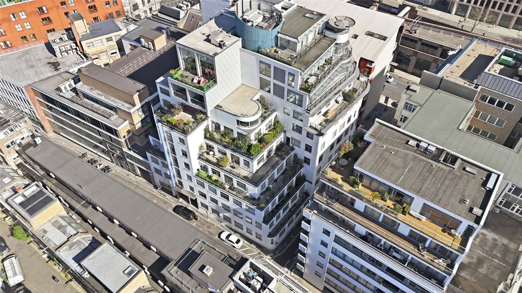 Property photo 2 of 33 Picture No. 02