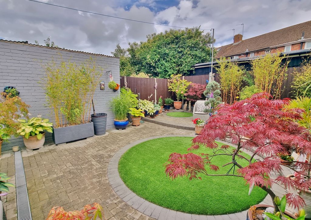 Property photo 2 of 16