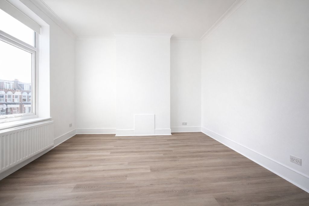 Property photo 2 of 10 Reception