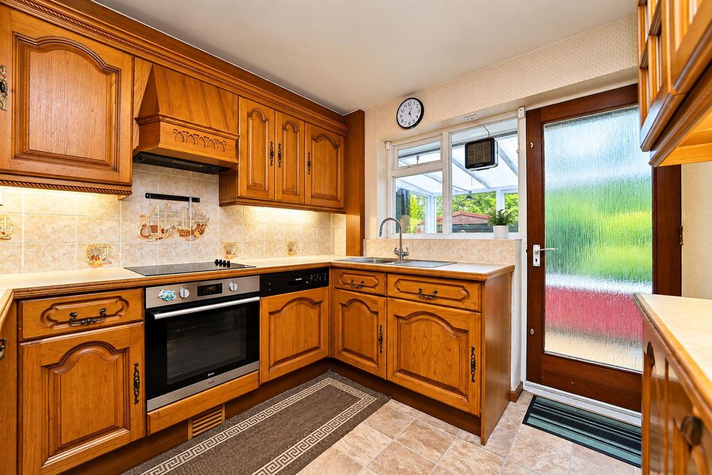 Property photo 3 of 19 Qubec (10).Png