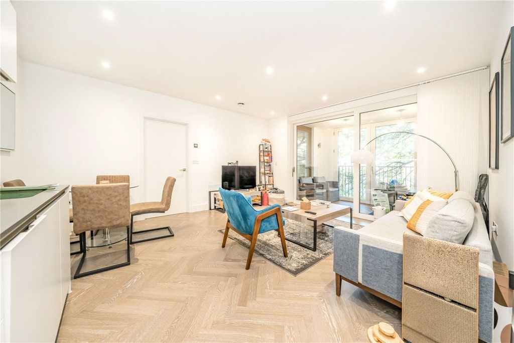 Property photo 3 of 11