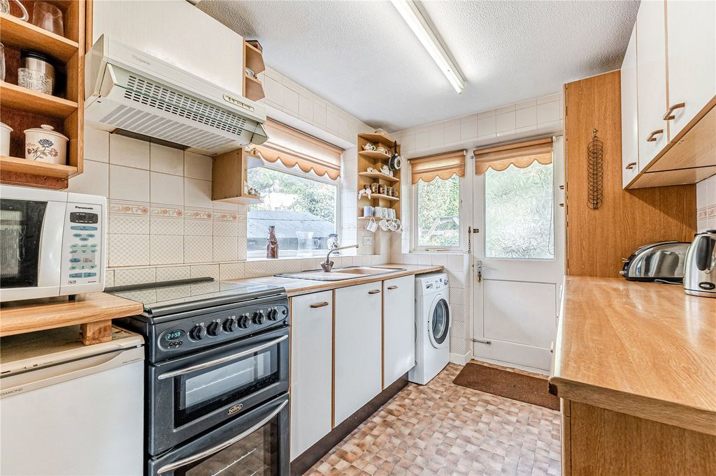 Property photo 3 of 13 Kitchen