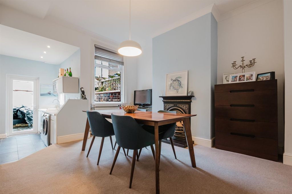Property photo 3 of 17 Dining Room