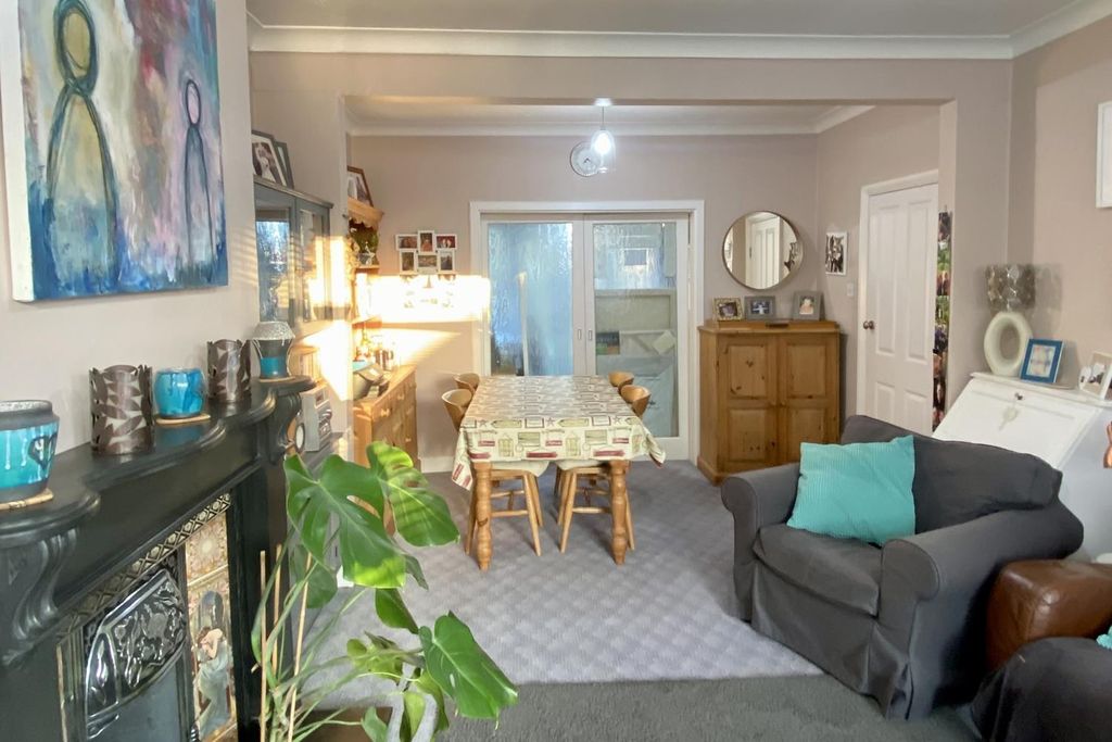 Property photo 2 of 15 Dining Area