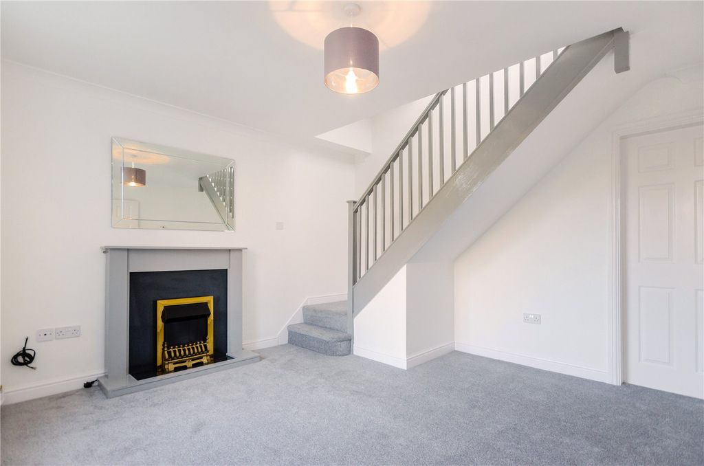 Property photo 2 of 8 Picture 2