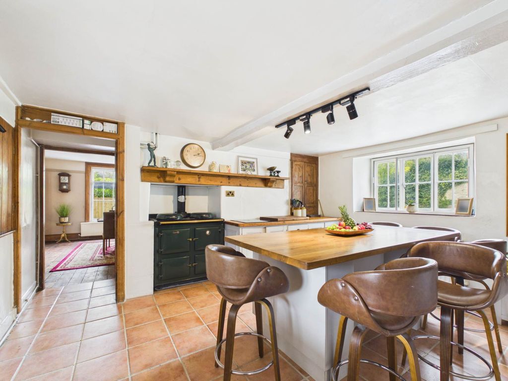 Property photo 2 of 33