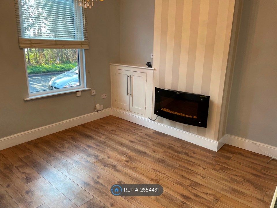 Property photo 3 of 22 Front Room