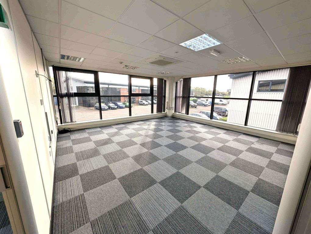 Property photo 3 of 7 Corner Office.Jpg