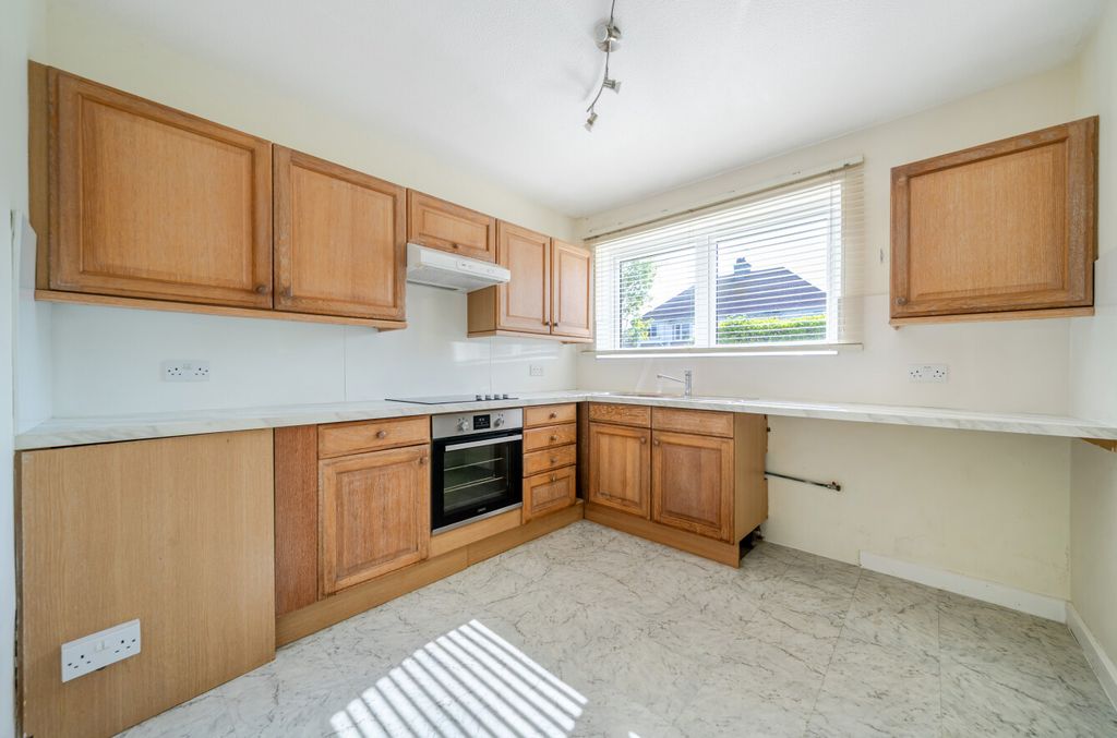 Property photo 3 of 14 1456586-19-69F4c9...