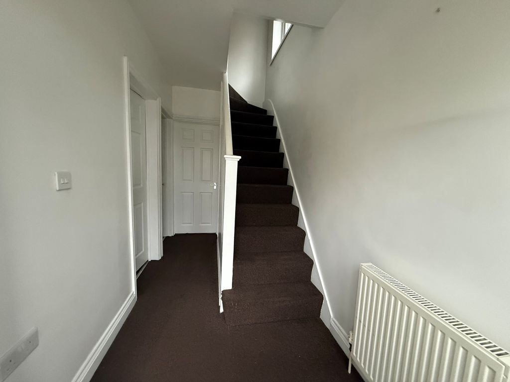 Property photo 2 of 13 20251114_131521042_Ios