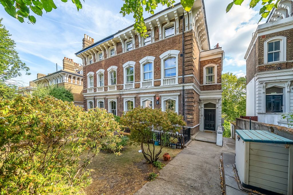 Property photo 1 of 18
