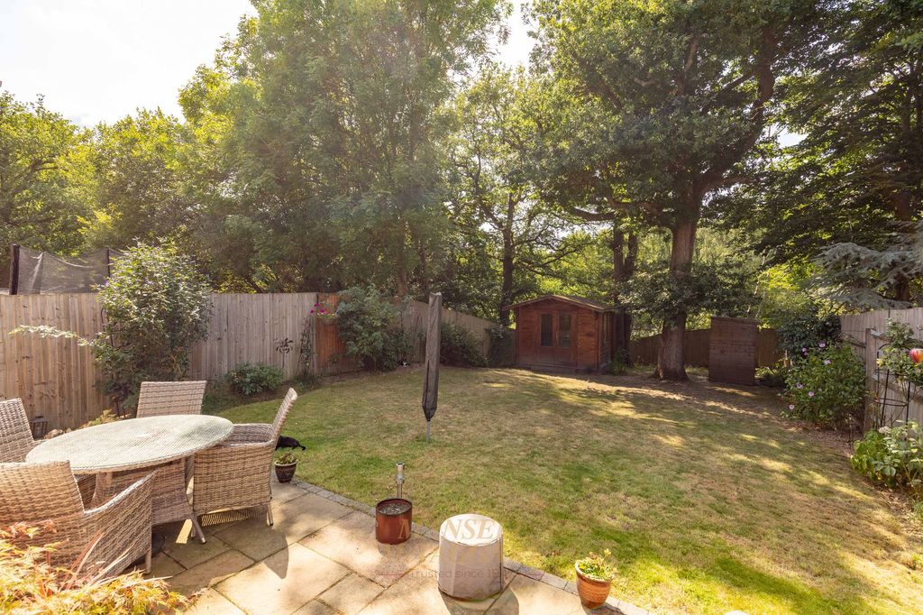 Property photo 3 of 28