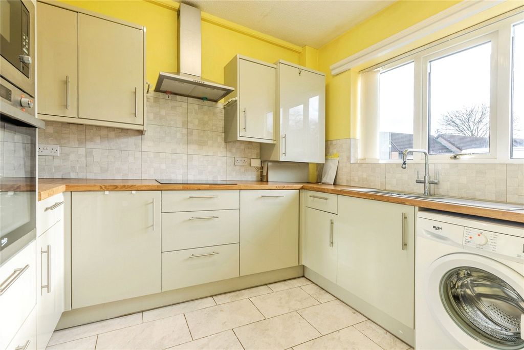 Property photo 2 of 16 Picture No. 19