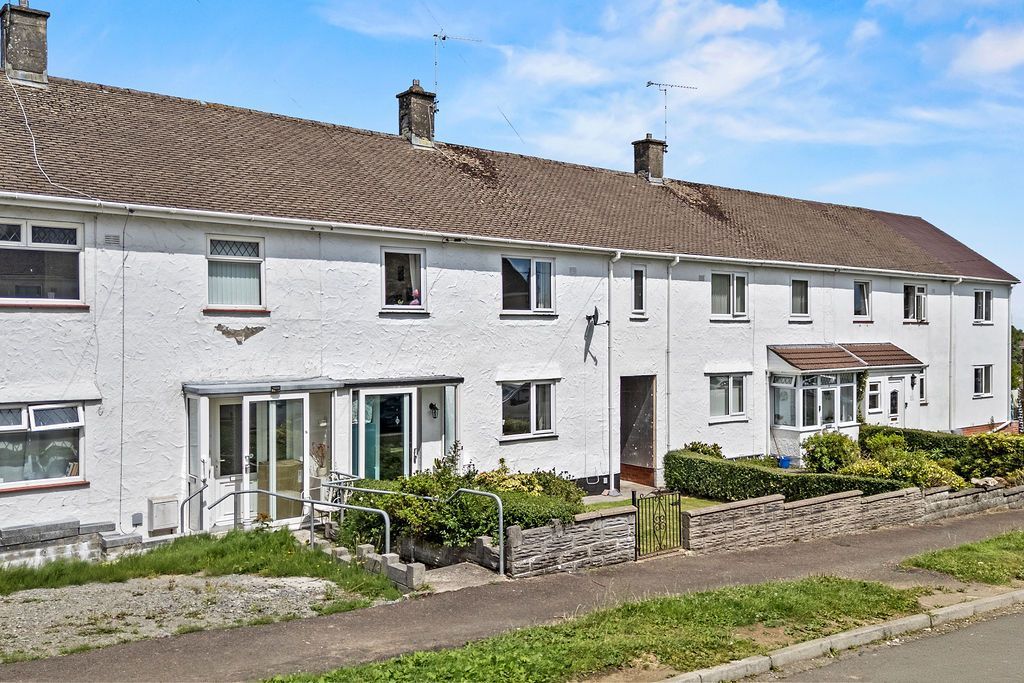 Property photo 2 of 23