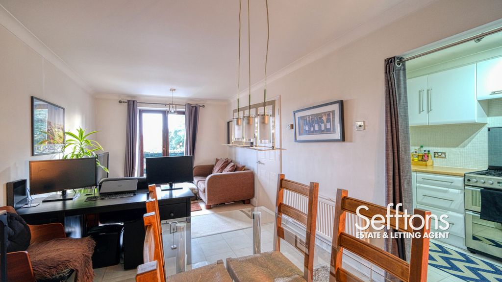 Property photo 2 of 22 Dscf2359_125