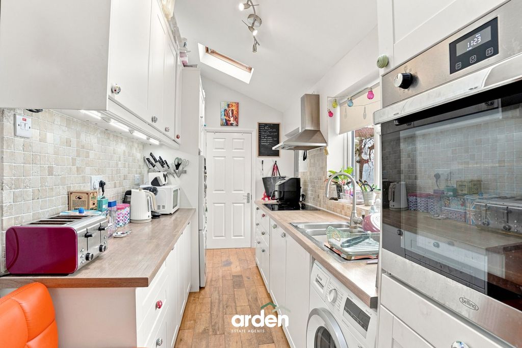 Property photo 2 of 12